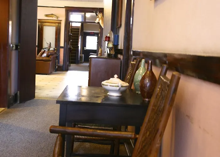 Hotel The Higgins 3*